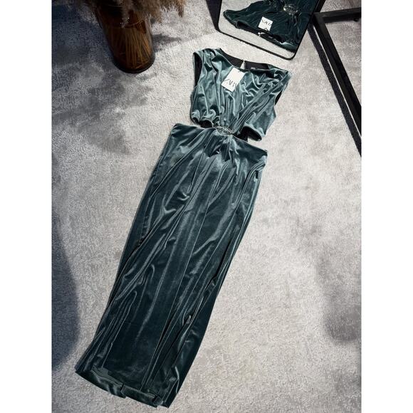 💚 ZARA Emerald Cut Out Midi Dress with Buckle Detail NWT 💚 - Picture 15 of 16